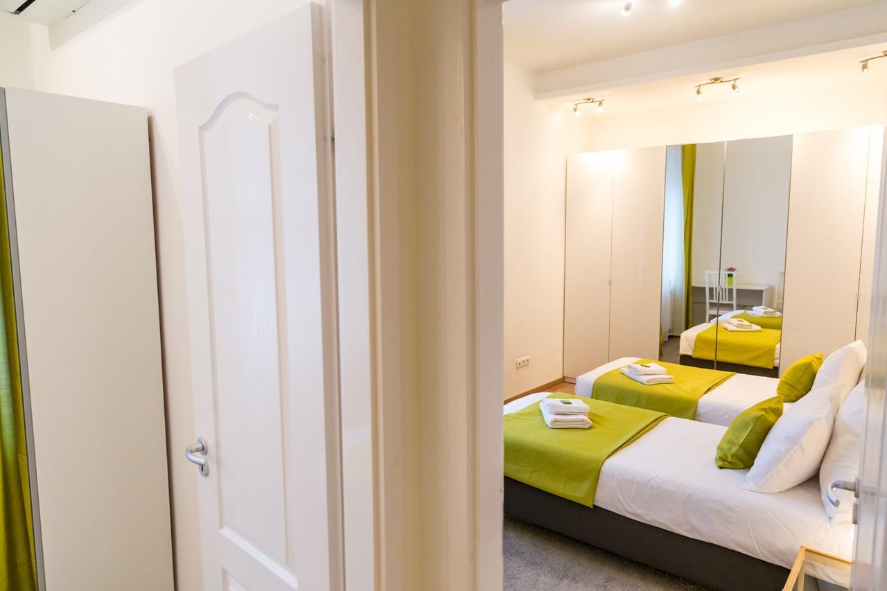 Balaton Delux Apartment ブダペスト エクステリア 写真