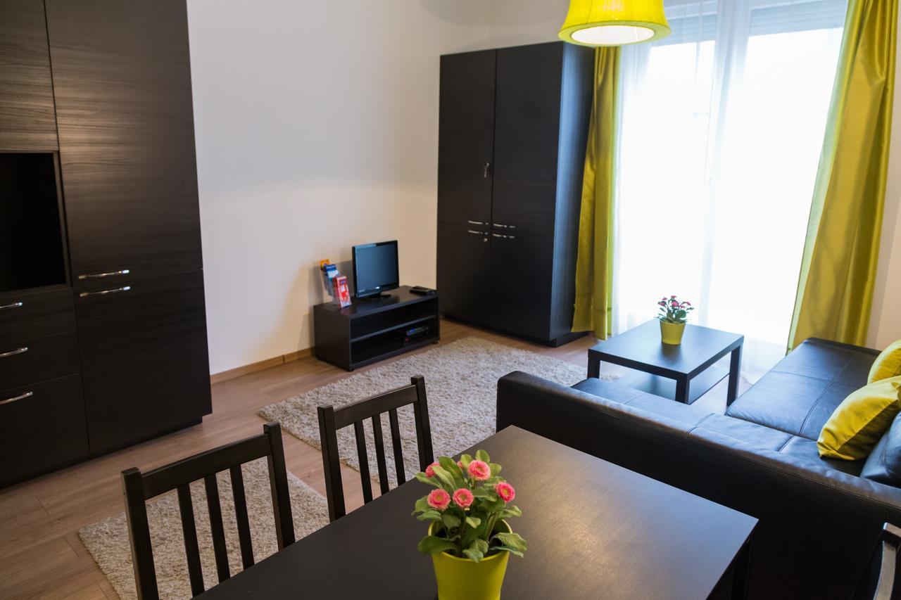 Balaton Delux Apartment ブダペスト エクステリア 写真