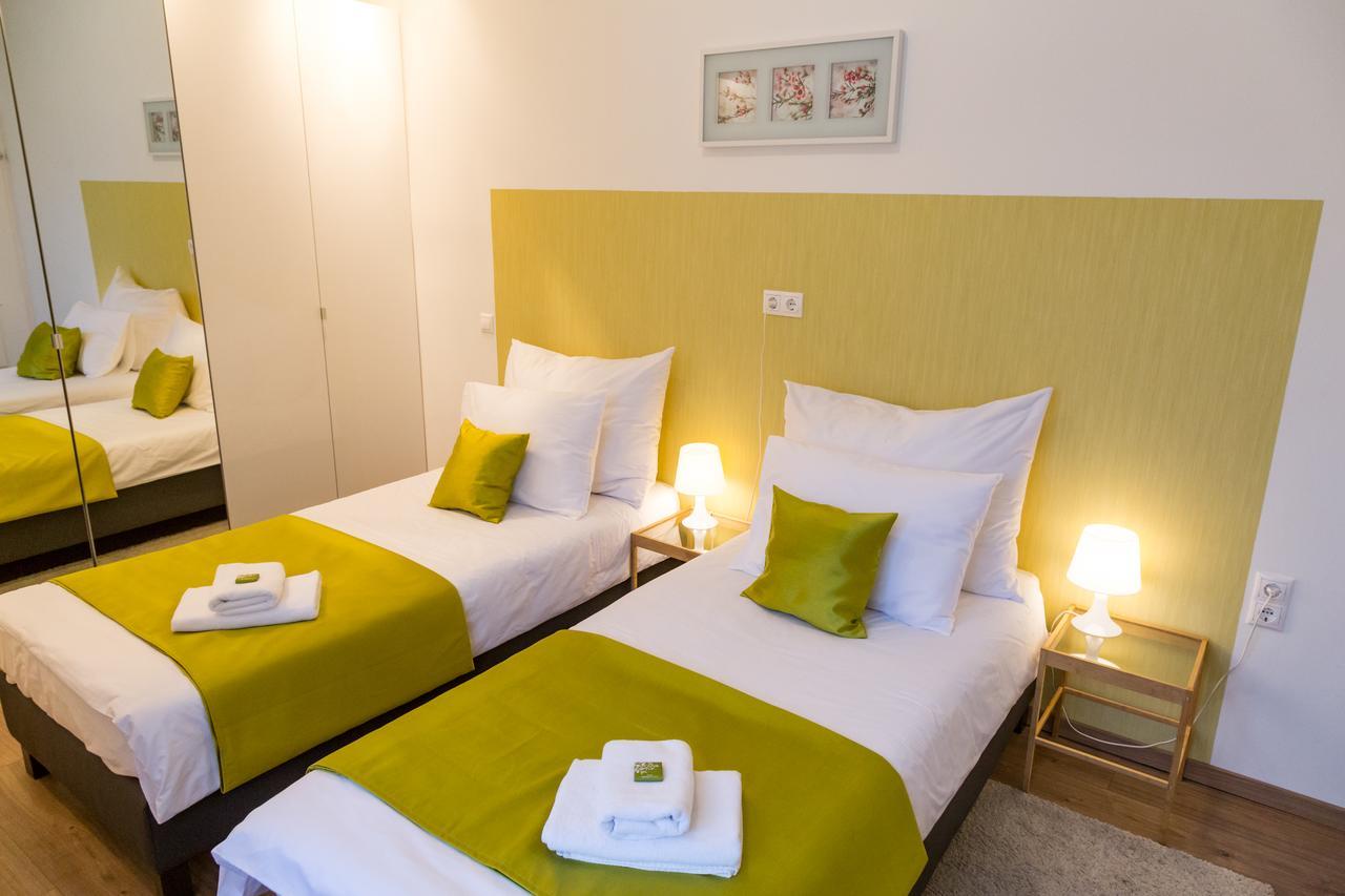 Balaton Delux Apartment ブダペスト エクステリア 写真