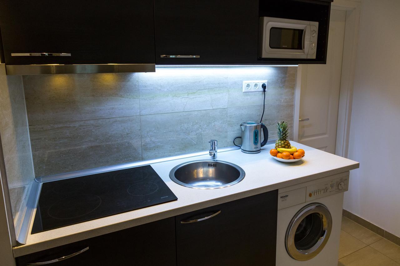 Balaton Delux Apartment ブダペスト エクステリア 写真